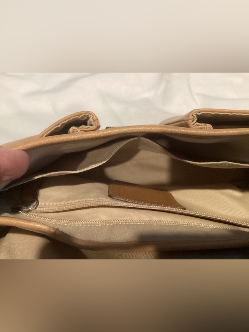 COACH Vintage Soho Double
Pocket Shoulder Bag #9434 - Picture 9 of 11
